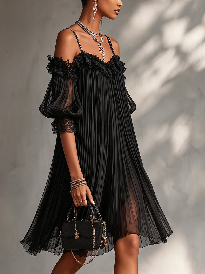 Mini Abito Nero in Chiffon con Spalle Scoperte e Bordo in Pizzo