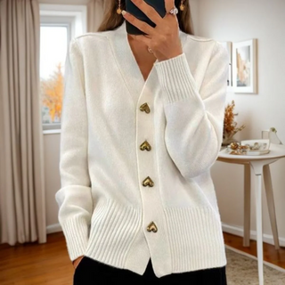 Adele - Cardigan elegante con bottoni a cuore
