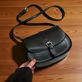 Evelyn Borsa a spalla classica